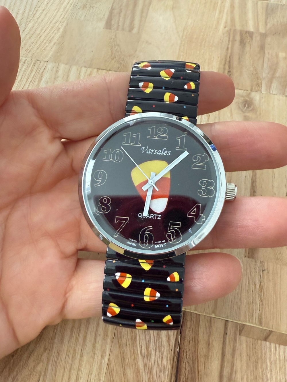 Varsales ladies Halloween candy corn novelty watch NEW BATTERY